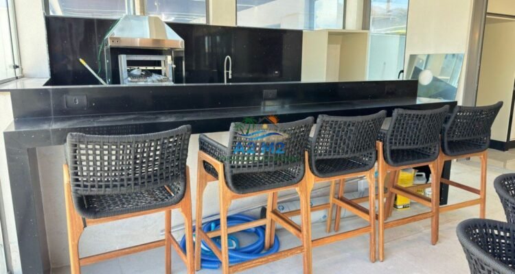 Casa de Alto Padrão em Condomínio Fechado no Massaguaçu – Caraguatatuba | A2M2 Imóveis