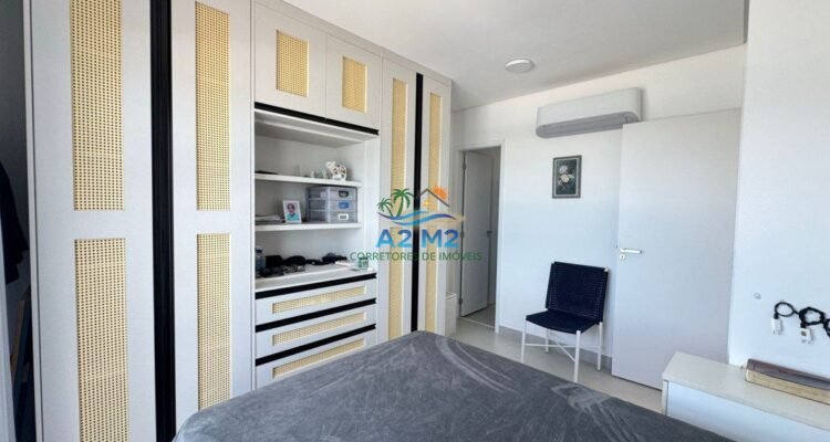 Vende-se Apto Frente para o Mar – 03 Dormitórios sendo 01 Suíte com 02 vagas