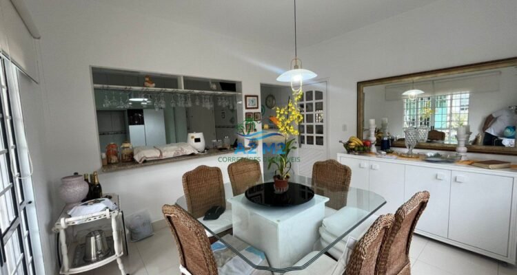 Casa de Alto Padrão a Venda no Indaiá – Requinte, sofisticação, conforto e o privilégio de estar a 02 quadras da praia