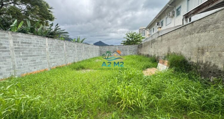 Terreno com 286 m² – Murado e Aterrado a Apenas 70 Metros da Praia – Massaguaçu / Caraguatatub