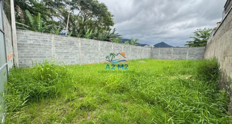 Terreno com 286 m² – Murado e Aterrado a Apenas 70 Metros da Praia – Massaguaçu / Caraguatatub