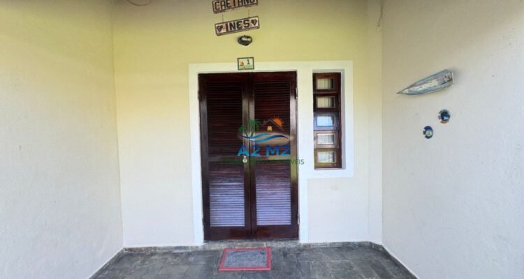 Casa em Condomínio Fechado – A 200m da Praia de Massaguaçu – 01 Dormitório