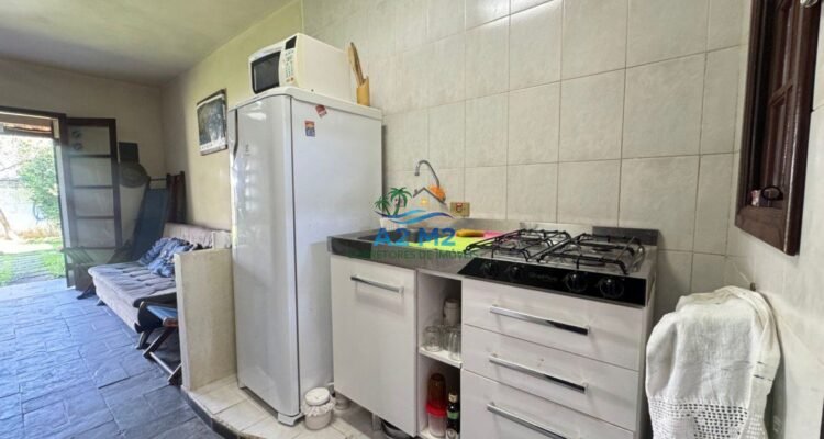 Casa em Condomínio Fechado – A 200m da Praia de Massaguaçu – 01 Dormitório