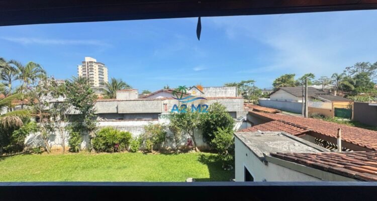 Casa em Condomínio Fechado – A 200m da Praia de Massaguaçu – 01 Dormitório