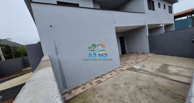 Este sobrado novo encanta pela harmonia entre conforto e estilo.