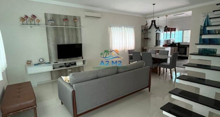 Excelente Casa Térrea com 03 dormitórios com Piscina e Área Gourmet com Churrasqueira – A 500m da Praia de Massaguaçu!