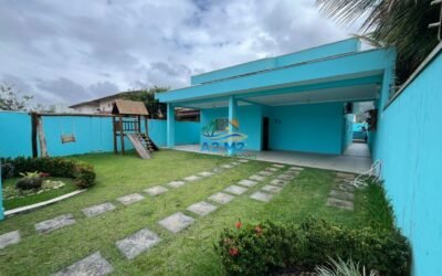 Excelente Casa Térrea com 03 dormitórios com Piscina e Área Gourmet com Churrasqueira – A 500m da Praia de Massaguaçu!