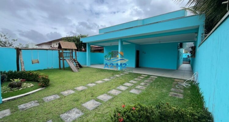 Excelente Casa Térrea com 03 dormitórios com Piscina e Área Gourmet com Churrasqueira – A 500m da Praia de Massaguaçu!