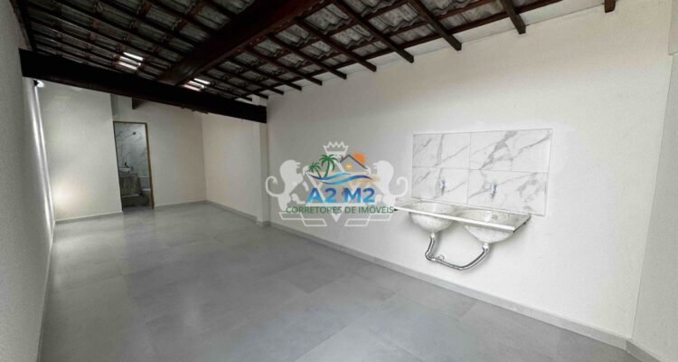 Excelente Casa Térrea com 170m² de área útil – 03 dormitórios sendo 02 suíte – Próximo a Praia