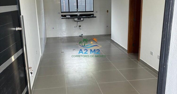 Sobrado novo com 2 suites na praia da Massaguaçu em Caraguatatuba