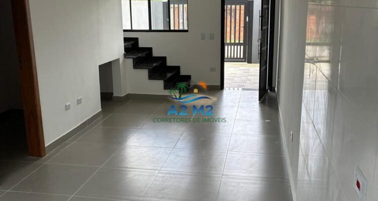 Sobrado novo com 2 suites na praia da Massaguaçu em Caraguatatuba