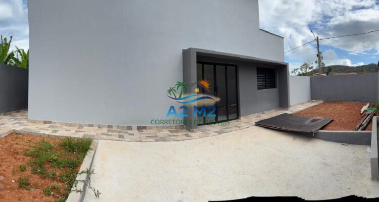 Imóvel novo com 01 Dormitório, 40m² e um quintal ENORME