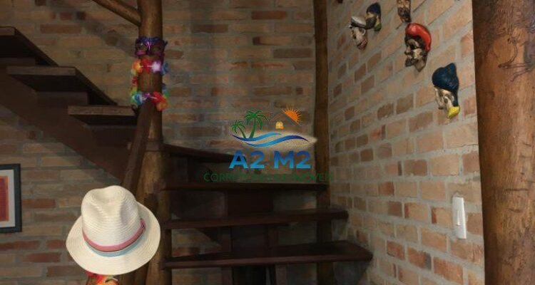 Sobrado com 3 suítes à Venda a 400 metros da praia de Massaguaçu