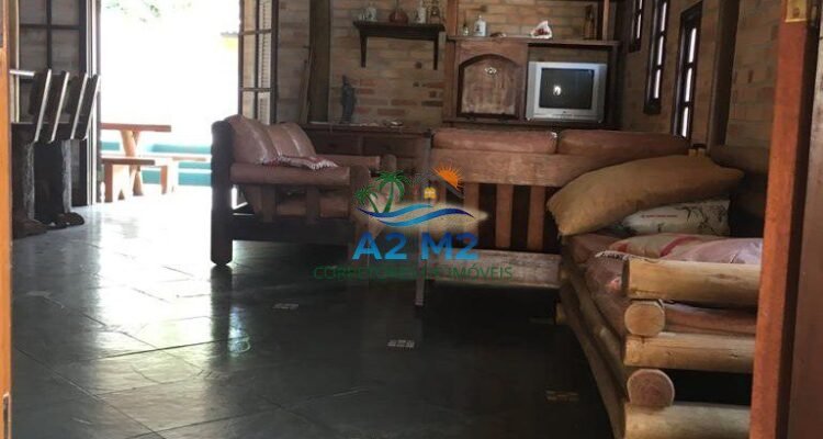 Sobrado com 3 suítes à Venda a 400 metros da praia de Massaguaçu