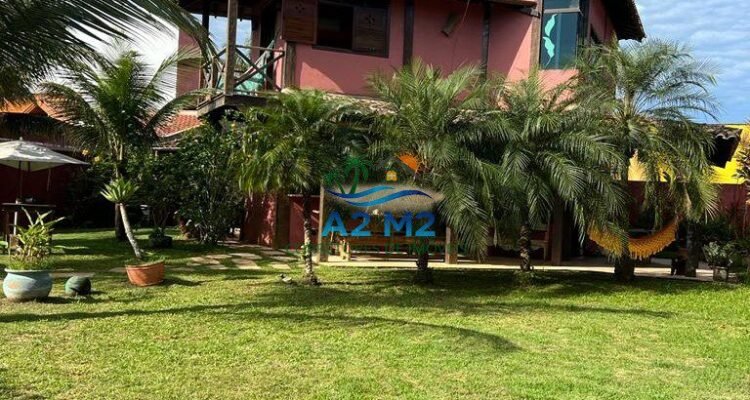 Casa de Praia – Jardim Capricórnio | Caraguatatuba – Com 3 quartos, 3 suítes, 3 salas amplas, 4 vagas de garagem