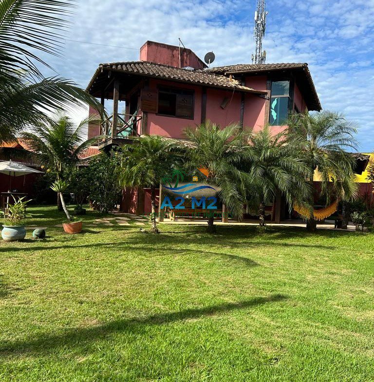 Casa de Praia – Jardim Capricórnio | Caraguatatuba – Com 3 quartos, 3 suítes, 3 salas amplas, 4 vagas de garagem