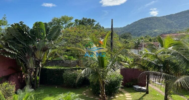 Casa de Praia – Jardim Capricórnio | Caraguatatuba – Com 3 quartos, 3 suítes, 3 salas amplas, 4 vagas de garagem