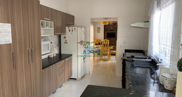 Casa de Alto Padrão à Venda – Condomínio Mar Verde, Massaguaçu – Caraguatatuba (SP)