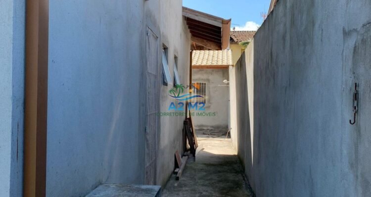 Sobrado a Venda a 300 metros da praia de Massaguaçu