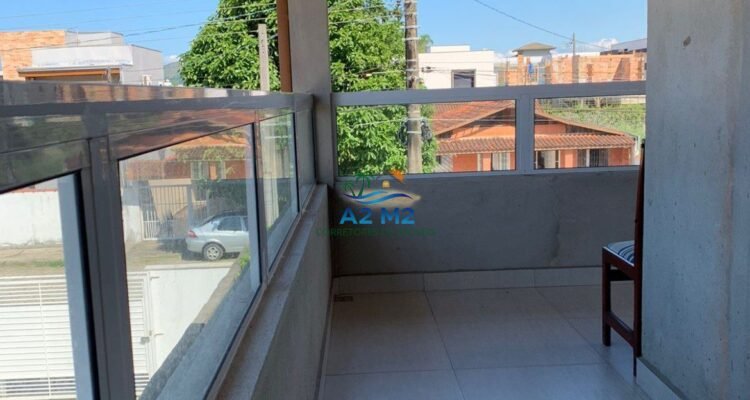 Sobrado a Venda a 300 metros da praia de Massaguaçu