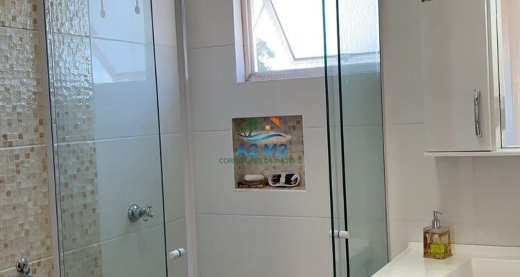 Sobrado a Venda a 300 metros da praia de Massaguaçu