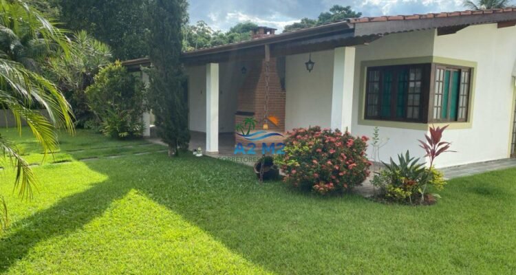Casa espaçosa com 3 quartos, 2 salas, 2 banheiros, 6 vagas – Caraguatatuba