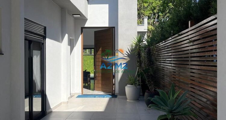 Casa de 4 Suítes à Venda no Condomínio Costa Nova – Massaguaçu, Caraguatatuba/SP