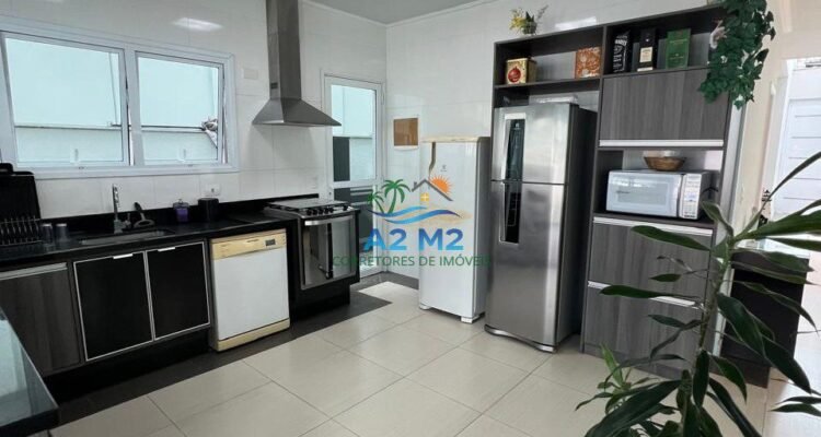 Casa de alto padrão para locação definitiva – 4 suítes – Condomínio Costa Nova, frente ao mar, Massaguaçu, Caraguatatuba