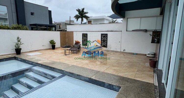 Casa de alto padrão para locação definitiva – 4 suítes – Condomínio Costa Nova, frente ao mar, Massaguaçu, Caraguatatuba