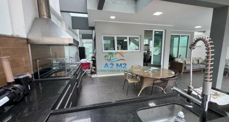 Casa de alto padrão para locação definitiva – 4 suítes – Condomínio Costa Nova, frente ao mar, Massaguaçu, Caraguatatuba