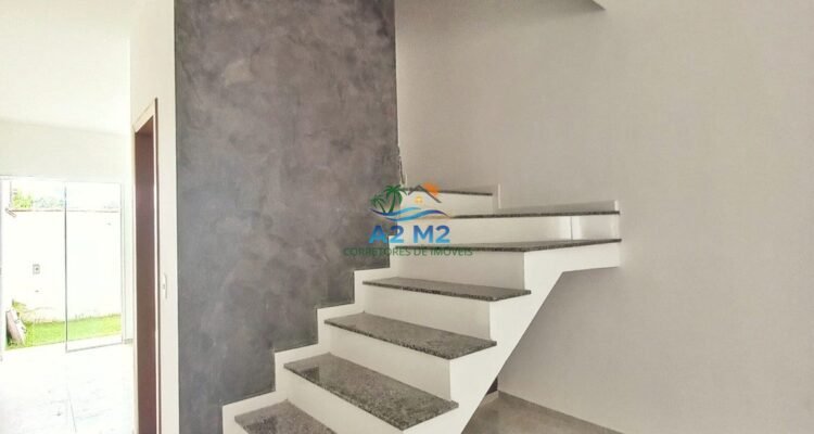 Sobrado novo – 2 suítes – Aprox. 800 m da praia da Massaguaçu – Caraguatatuba (SP)