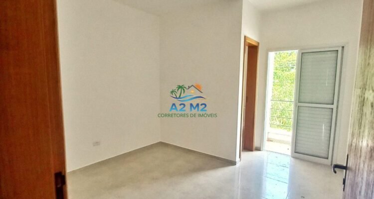 Sobrado novo – 2 suítes – Aprox. 800 m da praia da Massaguaçu – Caraguatatuba (SP)