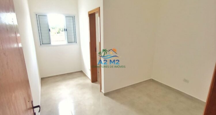 Sobrado novo – 2 suítes – Aprox. 800 m da praia da Massaguaçu – Caraguatatuba (SP)