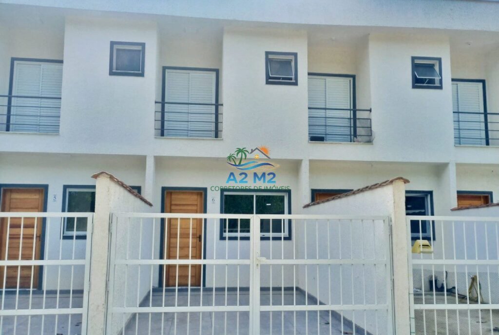 Sobrado novo – 2 suítes – Aprox. 800 m da praia da Massaguaçu – Caraguatatuba (SP)