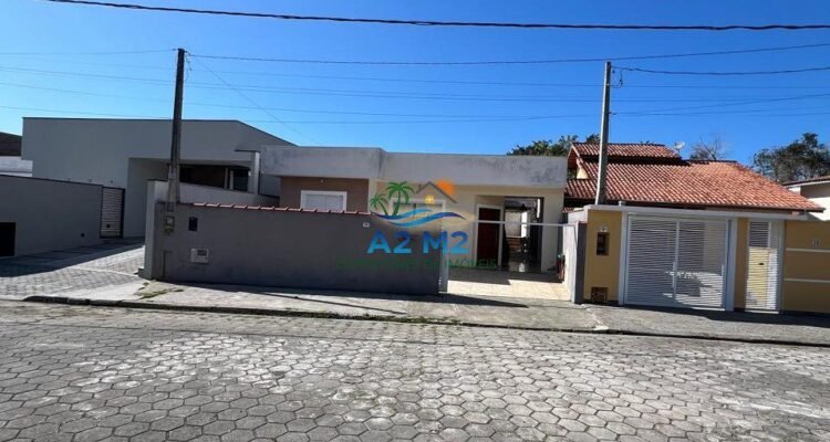 Casa 3 dorm , 1 suite no portal patrimônio na praia da Massaguaçu em Caraguatatuba