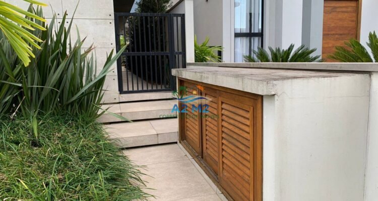 Casa de alto padrão à venda no Condomínio Costa Nova – Massaguaçu, Caraguatatuba (litoral norte SP)