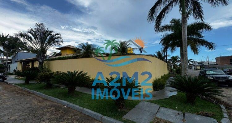 Oportunidade – Casa Maravilhosa em Lote de Esquina – 300 metros da Praia de Massaguaçu