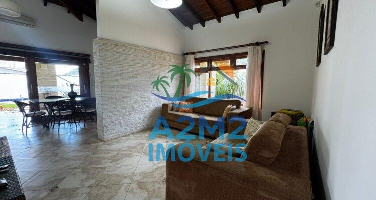 Oportunidade – Casa Maravilhosa em Lote de Esquina – 300 metros da Praia de Massaguaçu