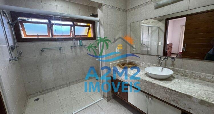 Oportunidade – Casa Maravilhosa em Lote de Esquina – 300 metros da Praia de Massaguaçu