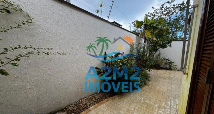 Oportunidade – Casa Maravilhosa em Lote de Esquina – 300 metros da Praia de Massaguaçu