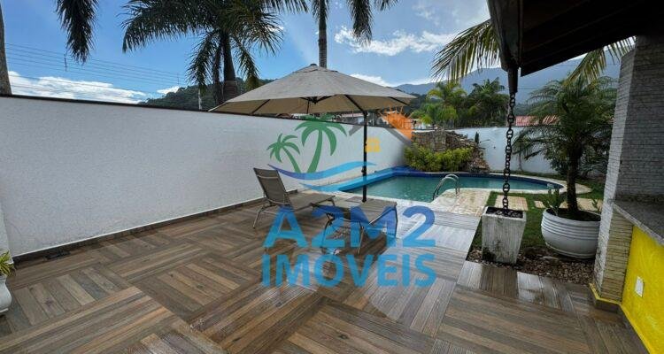 Oportunidade – Casa Maravilhosa em Lote de Esquina – 300 metros da Praia de Massaguaçu