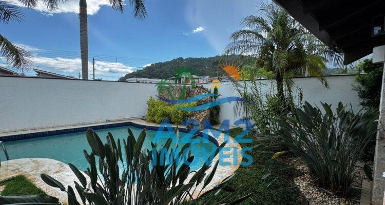 Oportunidade – Casa Maravilhosa em Lote de Esquina – 300 metros da Praia de Massaguaçu