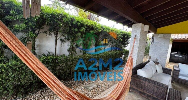 Oportunidade – Casa Maravilhosa em Lote de Esquina – 300 metros da Praia de Massaguaçu