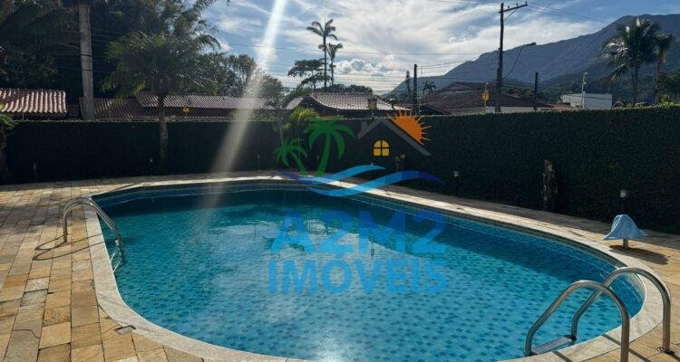 Apto em Condomínio com Vista Mar – 02 Dormitórios – Praia da Cocanha