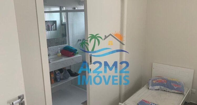 Casa de condomínio com 4 dormitorios sendo 2 suítes com 4 banheiros