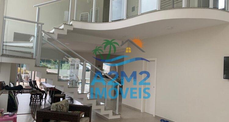 Casa de condomínio com 4 dormitorios sendo 2 suítes com 4 banheiros