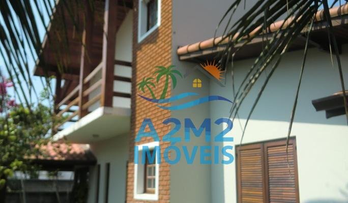 Casa 3 dormitórios, 1 suite próximo a praia da Massaguaçu