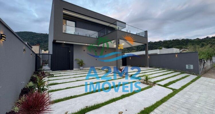 Casa 4 dormitórios no condomínio mar verde
