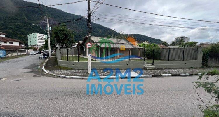 Casa 4 dorm. sendo 2 suites  no Sumaré em Caraguatatuba