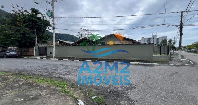 Casa 4 dorm. sendo 2 suites  no Sumaré em Caraguatatuba